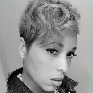 Meet your Posher, Shelia